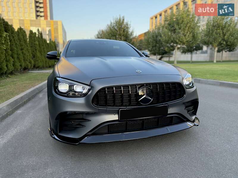 Седан Mercedes-Benz E-Class 2022 в Днепре