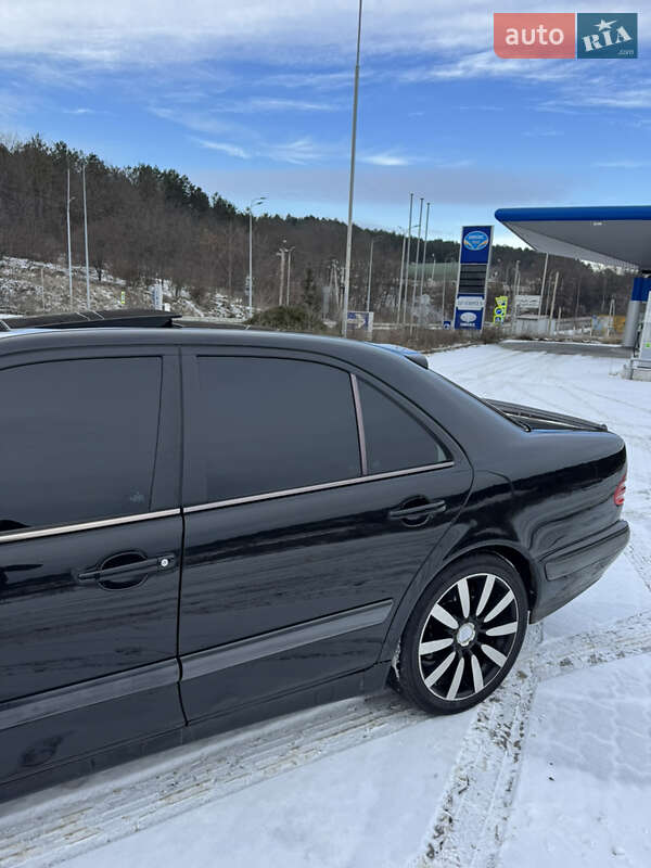 Седан Mercedes-Benz E-Class 2000 в Могилев-Подольске