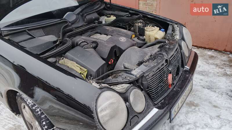 Седан Mercedes-Benz E-Class 1998 в Києві