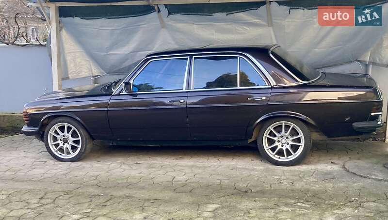 Седан Mercedes-Benz E-Class 1981 в Чернівцях фото 8 Седан Mercedes-Benz E-Class 1981 в Чернівцях