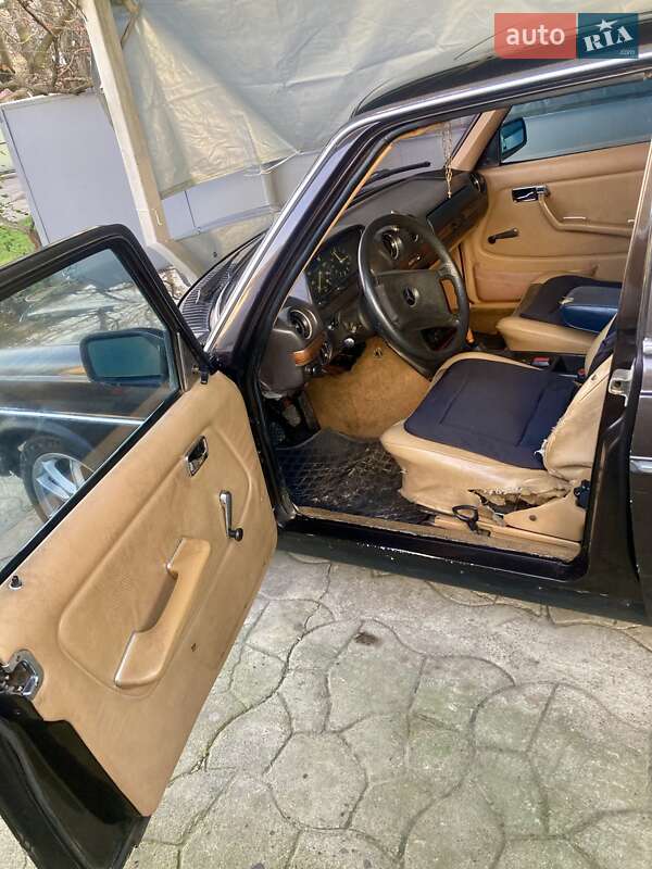 Седан Mercedes-Benz E-Class 1981 в Чернівцях фото 11 Седан Mercedes-Benz E-Class 1981 в Чернівцях