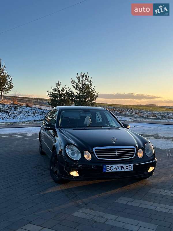 Седан Mercedes-Benz E-Class 2004 в Судовой Вишне фото 3 Седан Mercedes-Benz E-Class 2004 в Судовой Вишне