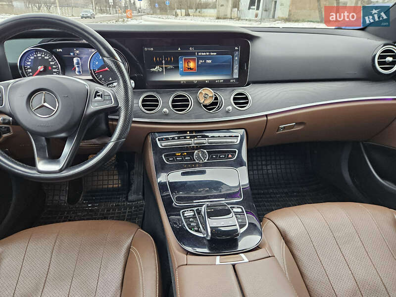 Седан Mercedes-Benz E-Class 2016 в Рівному