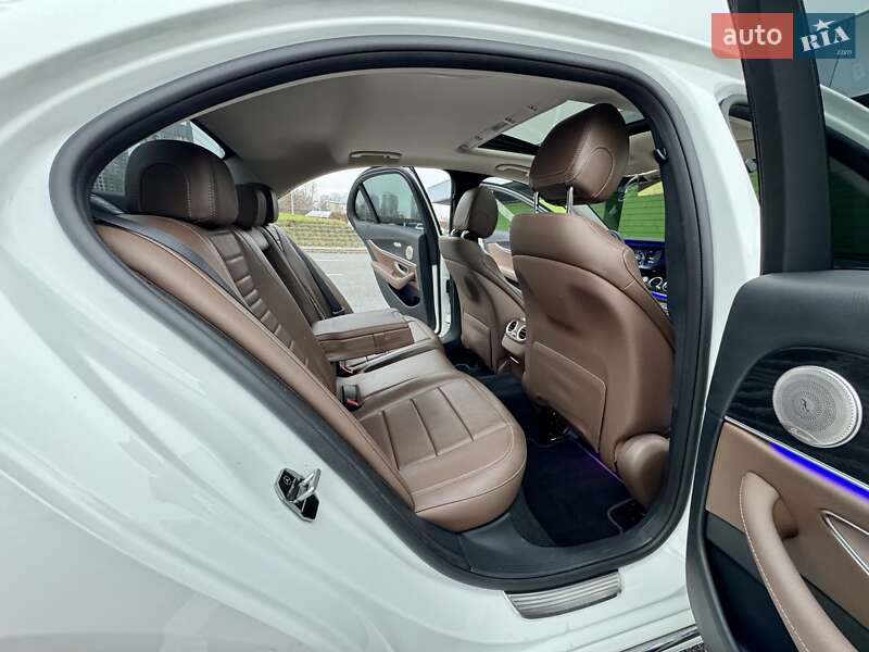 Седан Mercedes-Benz E-Class 2017 в Киеве