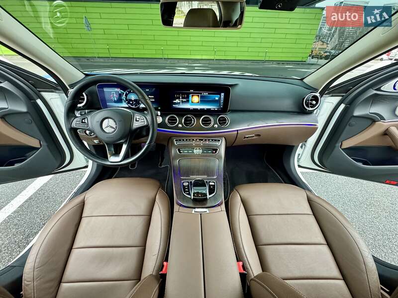 Седан Mercedes-Benz E-Class 2017 в Киеве