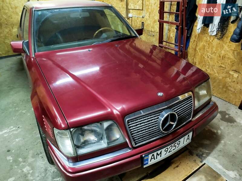 Mercedes-Benz E-Class 1995