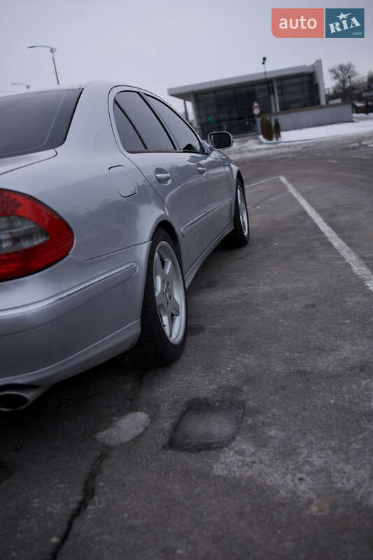 Седан Mercedes-Benz E-Class 2008 в Полтаве