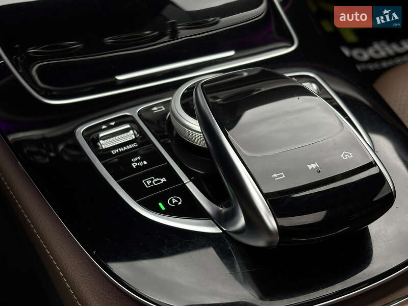 Седан Mercedes-Benz E-Class 2017 в Киеве