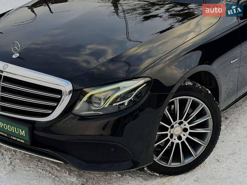 Седан Mercedes-Benz E-Class 2016 в Киеве