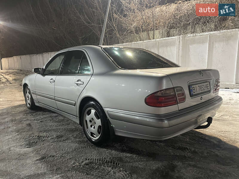 Седан Mercedes-Benz E-Class 2001 в Полтаве