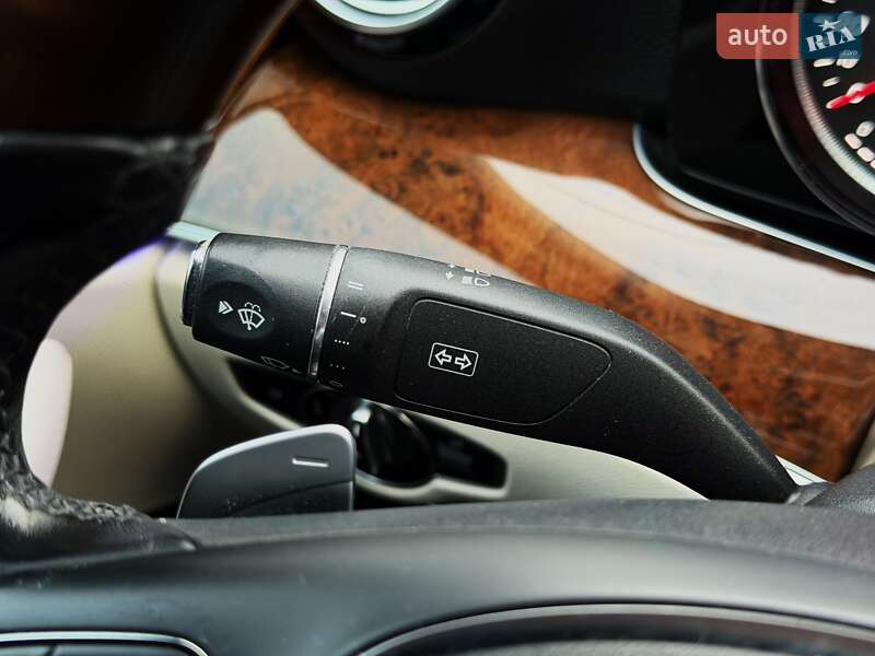 Седан Mercedes-Benz E-Class 2016 в Киеве