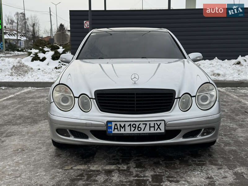 Mercedes-Benz E-Class 2002