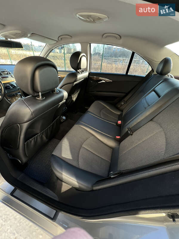 Седан Mercedes-Benz E-Class 2006 в Луцке