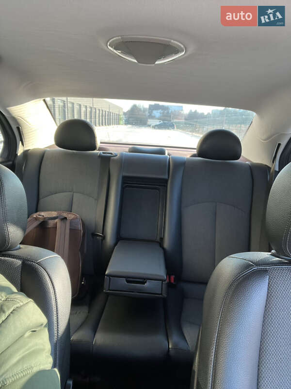 Седан Mercedes-Benz E-Class 2006 в Луцке