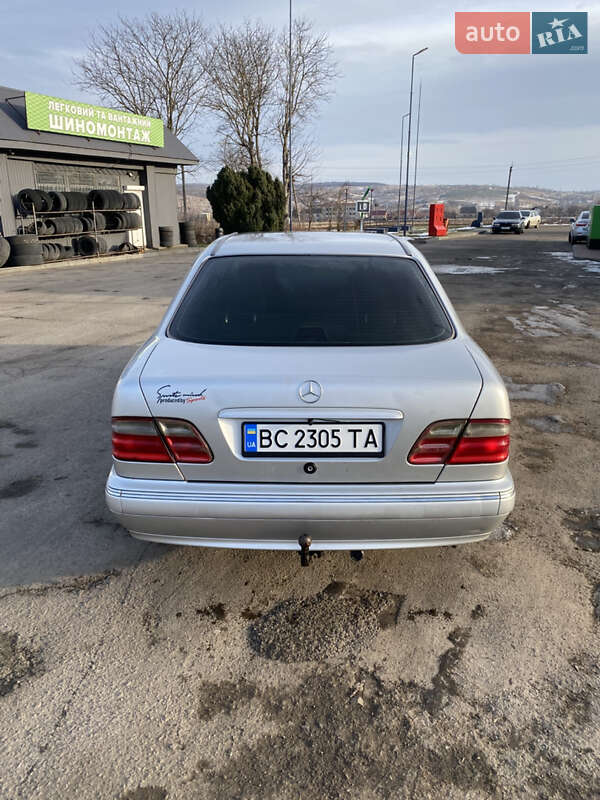 Седан Mercedes-Benz E-Class 1996 в Івано-Франківську