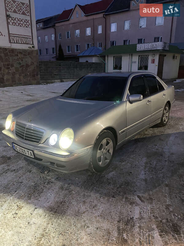 Седан Mercedes-Benz E-Class 1996 в Івано-Франківську