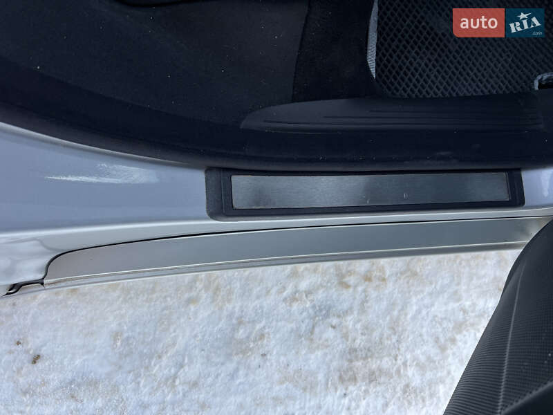 Седан Mercedes-Benz E-Class 2004 в Киеве фото 50 Седан Mercedes-Benz E-Class 2004 в Киеве