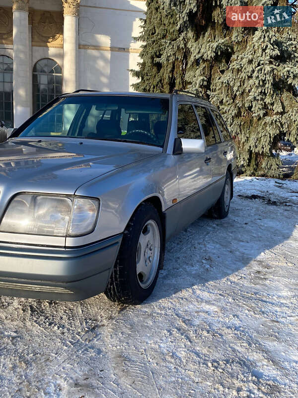 Універсал Mercedes-Benz E-Class 1995 в Києві фото 3 Універсал Mercedes-Benz E-Class 1995 в Києві