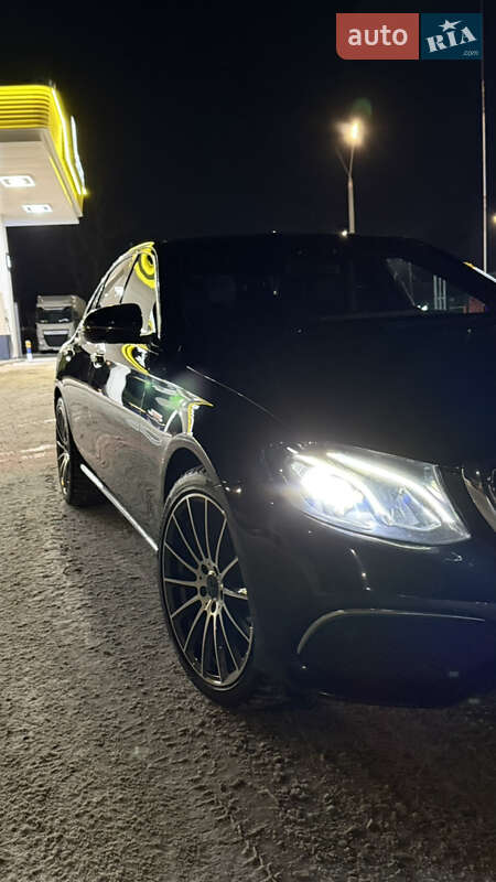 Седан Mercedes-Benz E-Class 2017 в Киеве
