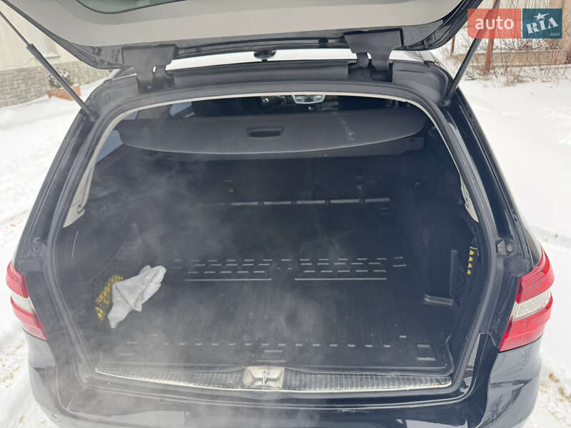 Універсал Mercedes-Benz E-Class 2010 в Золочеві фото 19 Універсал Mercedes-Benz E-Class 2010 в Золочеві