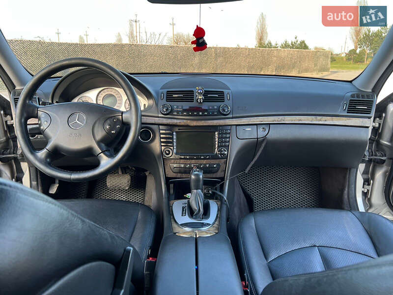 Седан Mercedes-Benz E-Class 2005 в Киеве