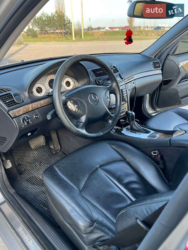 Седан Mercedes-Benz E-Class 2005 в Киеве