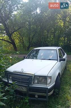Седан Mercedes-Benz E-Class 1986 в Києві