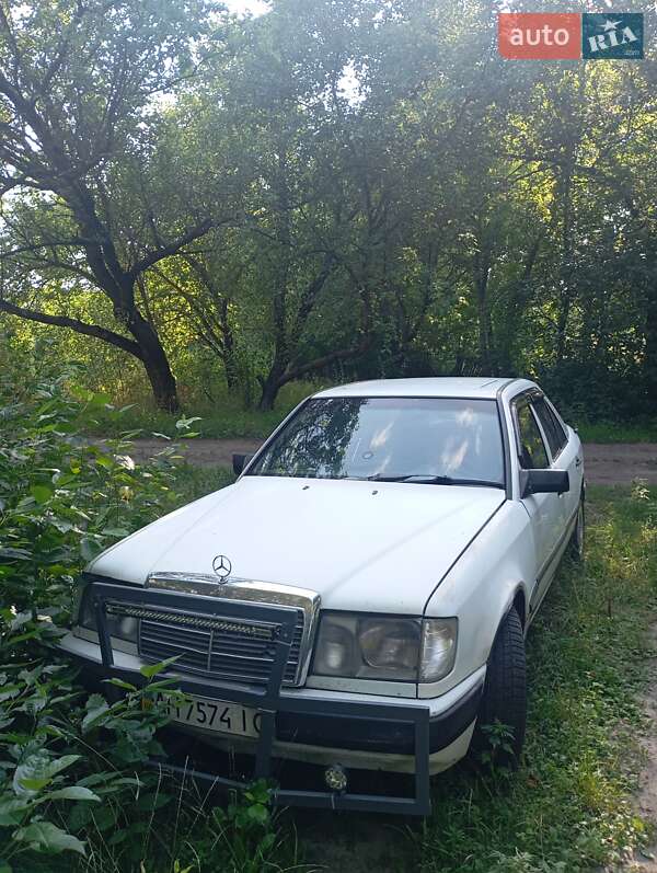 Mercedes-Benz E-Class 1986