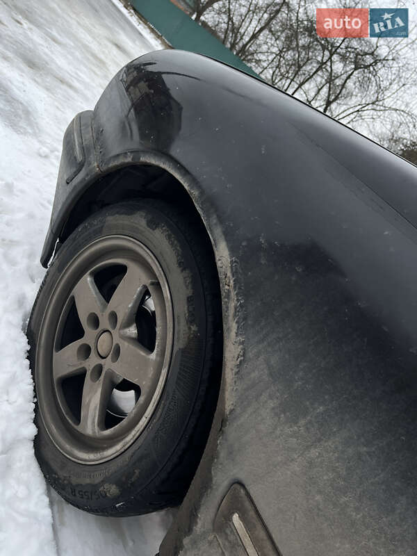 Седан Mercedes-Benz E-Class 2001 в Івано-Франківську