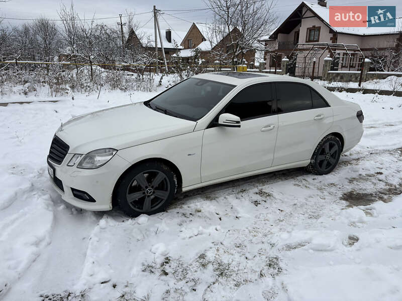 Седан Mercedes-Benz E-Class 2009 в Кам'янець-Подільському фото 5 Седан Mercedes-Benz E-Class 2009 в Кам'янець-Подільському