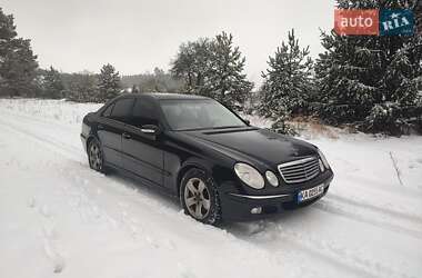 Седан Mercedes-Benz E-Class 2002 в Вишгороді