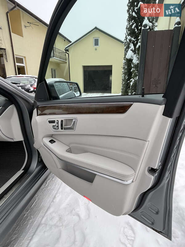 Седан Mercedes-Benz E-Class 2014 в Львове