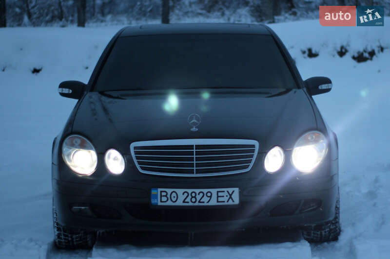 Седан Mercedes-Benz E-Class 2002 в Кременці