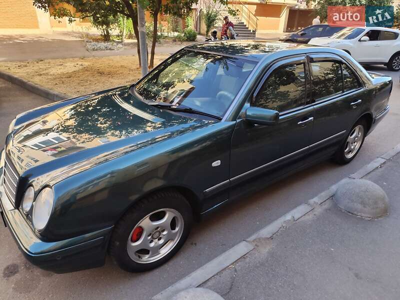 Mercedes-Benz E-Class 1997