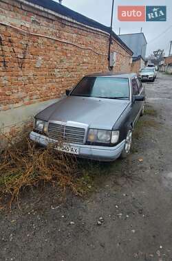Седан Mercedes-Benz E-Class 1987 в Хмельницькому
