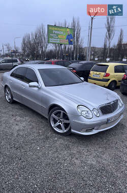 Седан Mercedes-Benz E-Class 2004 в Павлограді