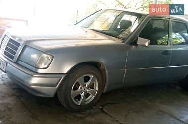 Седан Mercedes-Benz E-Class 1988 в Кегичівці