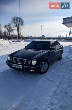 Седан Mercedes-Benz E-Class 2000 в Володимирці