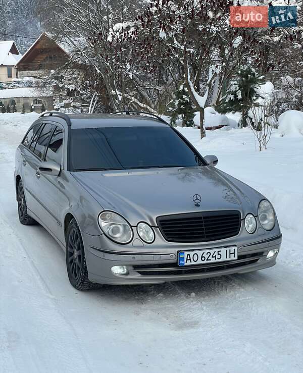 Mercedes-Benz E-Class 2005