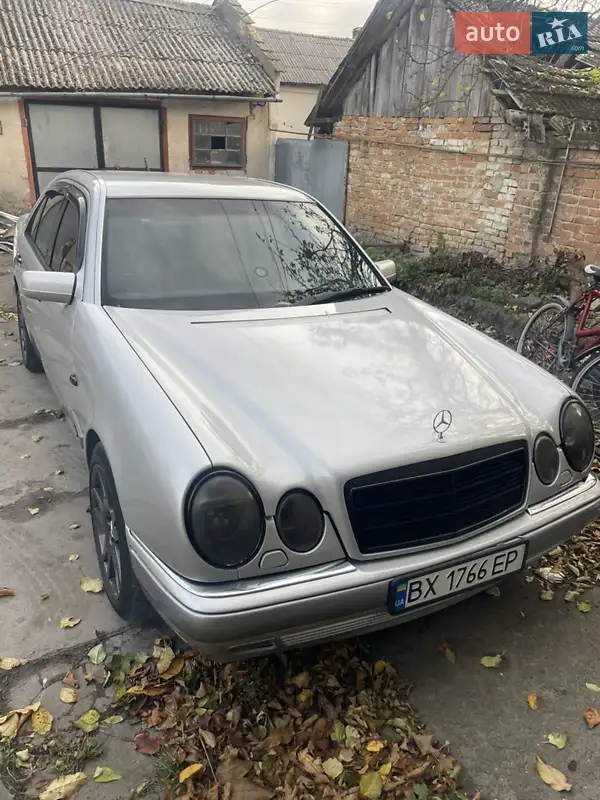 Mercedes-Benz E-Class 1996