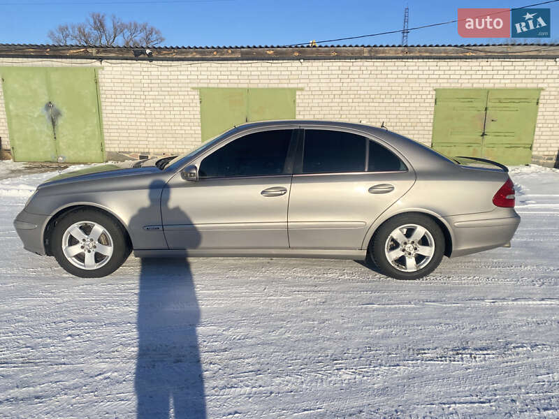 Седан Mercedes-Benz E-Class 2003 в Брусилове