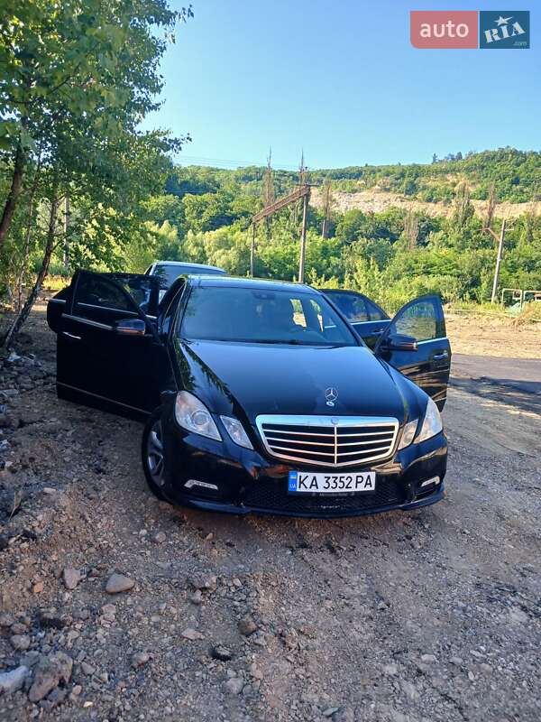 Mercedes-Benz E-Class 2009