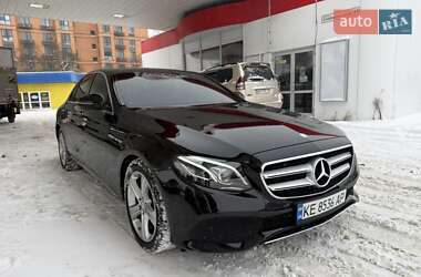 Седан Mercedes-Benz E-Class 2016 в Днепре