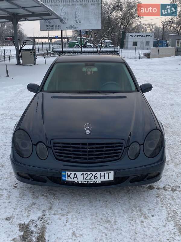 Mercedes-Benz E-Class 2003