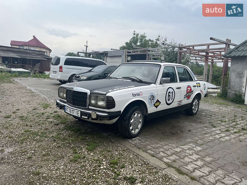Mercedes-Benz E-Class 1982 Mercedes-Benz E-Class 1982