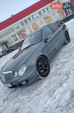 Седан Mercedes-Benz E-Class 2006 в Гайсине