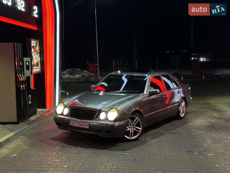 Mercedes-Benz E-Class 2000