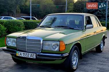 Седан Mercedes-Benz E-Class 1984 в Днепре