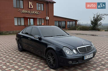 Седан Mercedes-Benz E-Class 2002 в Татарбунарах