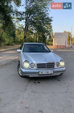 Седан Mercedes-Benz E-Class 1998 в Кривом Роге